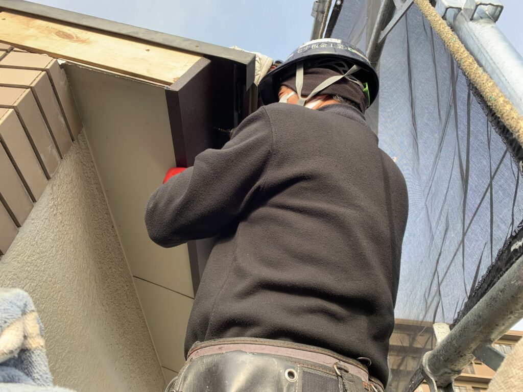  破風板の「板金巻き」施工