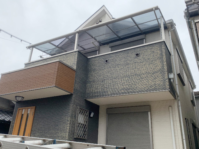アフター｜安全と美観を取り戻したベランダ屋根