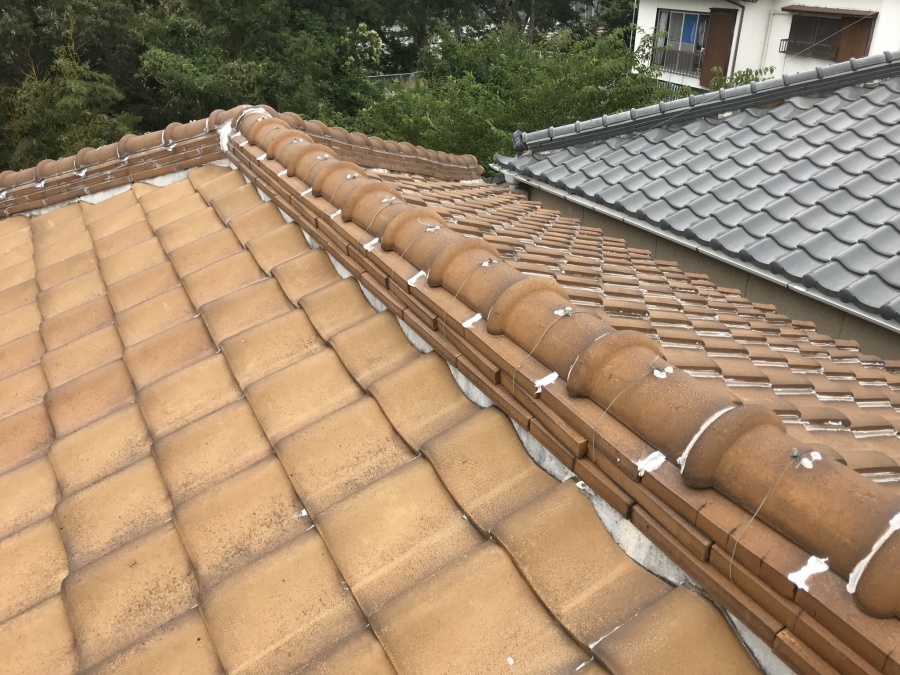 瓦屋根の大棟